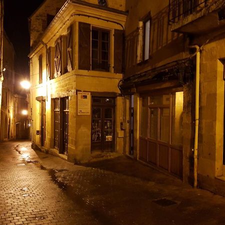 Maison de caractère au cœur de la cité médiévale de Gourdon Exterior foto