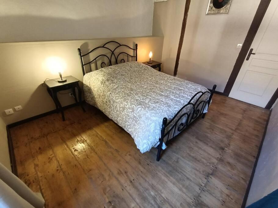 Maison de caractère au cœur de la cité médiévale de Gourdon Exterior foto