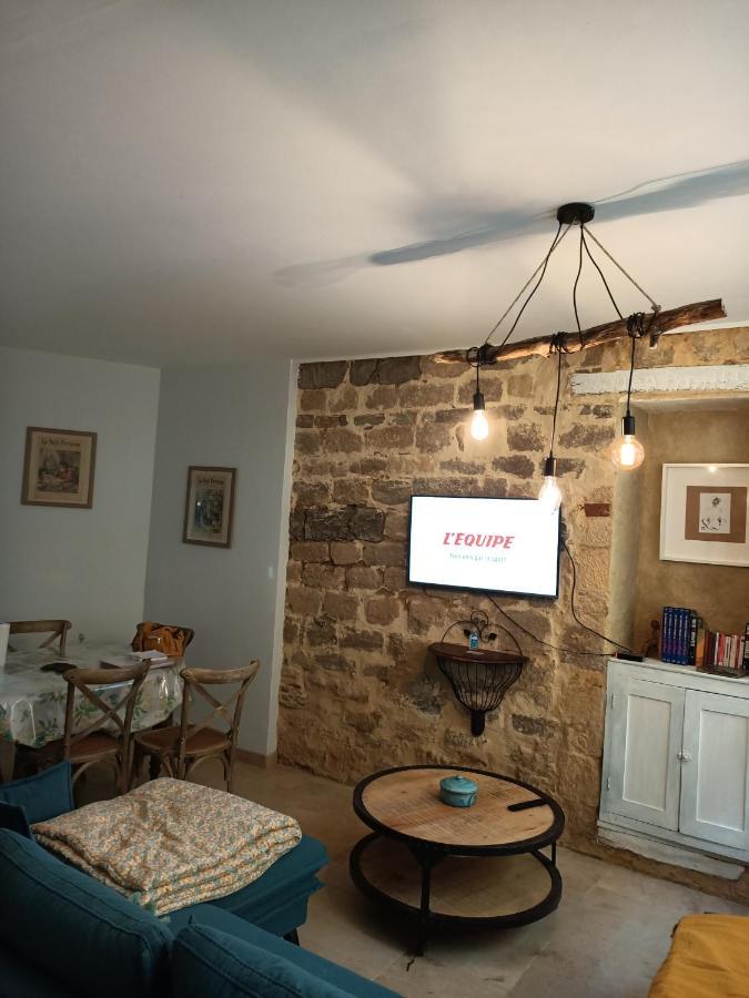 Maison de caractère au cœur de la cité médiévale de Gourdon Exterior foto